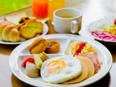 【朝食バイキング】パンケーキなど、洋食派にもおすすめのメニューを多くそろえております。