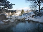 【露天風呂・冬】岩手山を望む冬の露天風呂は格別です。