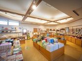 ■【売店】山形ならではのお土産を数多くご用意しております