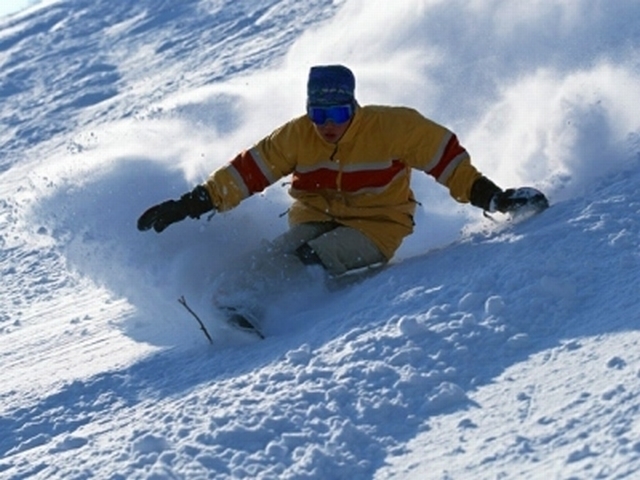 【アクティビティ】スキー＆スノーボードで、蔵王温泉スキー場を満喫！（イメージ写真）