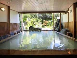 庭園露天風呂（男湯）/蔵王の四季を感じ取れる半露天風呂※イメージ