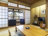 和洋室10畳+8畳+広縁4畳（改築／禁煙室）