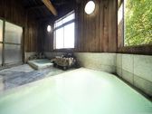 名湯『白旗の湯』は、草津地域でも１０宿でしかお楽しみいただけない希少温泉！！