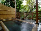 女性露天風呂「山霧の湯」眺望抜群の露天風呂