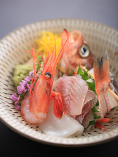 日本海新潟の地物 毎朝魚市場に足を運んで目利きをするので、地物の高級魚もいろいろ
