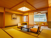 ～スイート「初雁」～和室が二間完備した豪華なお部屋は、ご家族やグループでのご利用に最適です。