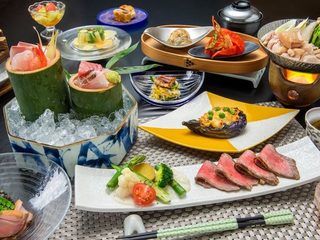 ～四季香るスタンダード　夏の花暖簾会席～　のどぐろご飯や鰻など、村上牛も楽しめます。