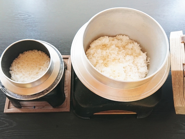 【プラン特典】ブランド米2種を釜炊きご飯で食べ比べ※大釜2合 小釜0.5合のイメージです