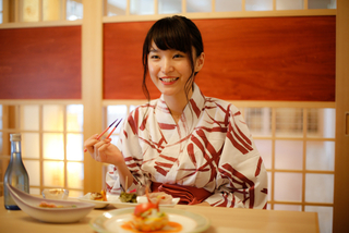 個室型お食事処でのご夕食イメージ