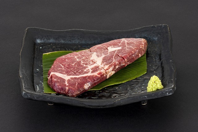 信州牛のヒレ肉は柔らかいのにほどよく脂ものっていて絶品です！スタッフイチオシです！！