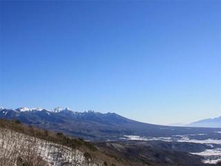 八ヶ岳と南アルプスを望む冬の絶景