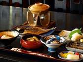 【朝食】脂が乗って大振りのアジの干物や手作り豆腐など、旨みたっぷり！