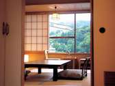 【A】千代田館標準和室または和洋室　ほんのり自然光が溢れる清潔な客室
