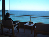 伊豆大島を正面に臨む客室からの眺め