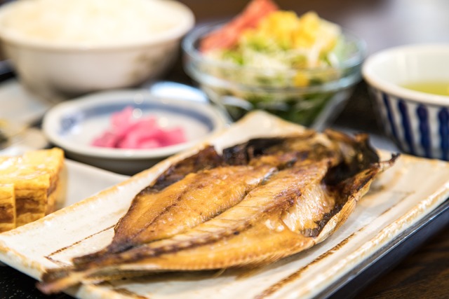 和食（魚や小鉢などが日替わりです。詳しくはチェックイン時にお尋ねください。）