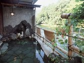 渓谷の景色をお楽しみいただける露天風呂です
