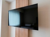 大画面40インチ壁掛けテレビを全室導入