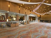 ◆ロビー／施設の随所に和の粋を集約した、贅沢な空間がお客様を出迎えます。