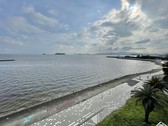 三谷浜遊歩道　潮風を浴びながらの朝のお散歩がオススメです