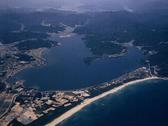 [民宿　わだ] 日本海と久美浜湾に挟まれた小天橋