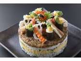 当館特製の寿司ケーキで記念日をお祝い！大切な人の笑顔を見たい方に・・