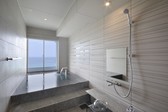 浜水晶特別室　浴室一例