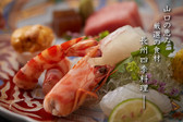 全国で９名のみに委嘱された「日本料理指南役」の一人、和食文化を伝える梶本の長州四季料理をご賞味下さい
