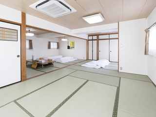 お部屋/和室大部屋｜小さなお子様連れや3世代ファミリーに最適なお部屋です。