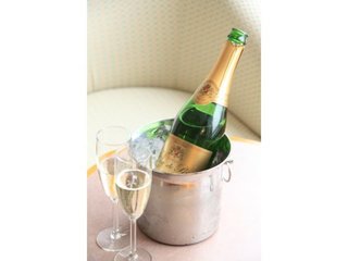 スパークリングワイン（イメージ）