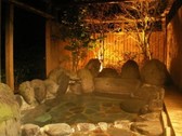 夜の「花水季」専用露天風呂