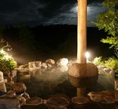｛紗羅の木」露天風呂夜景