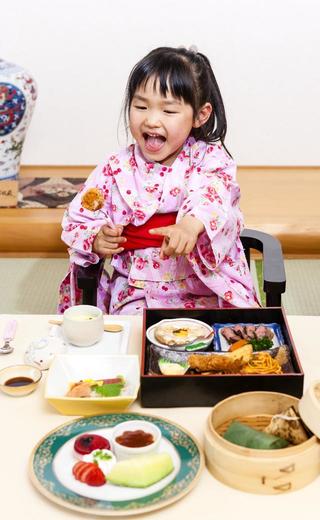年齢に合わせたお子様料理もご準備♪ハイツでは家族での楽しい旅行を応援します！