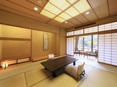 【ジュニアスイート】眺望の良い最上階のツインベット付和洋室。ご夫婦様やカップルにおすすめ