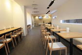 朝食コーナーお時間は朝６時から９時３０分。無料ウェルカムドリンクをございます。１５時から２１時まで