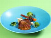 【春のキャンドルフレンチ】肉料理／肉料理／出雲だんだん牛フィレ肉のステーキ、春野菜とともに